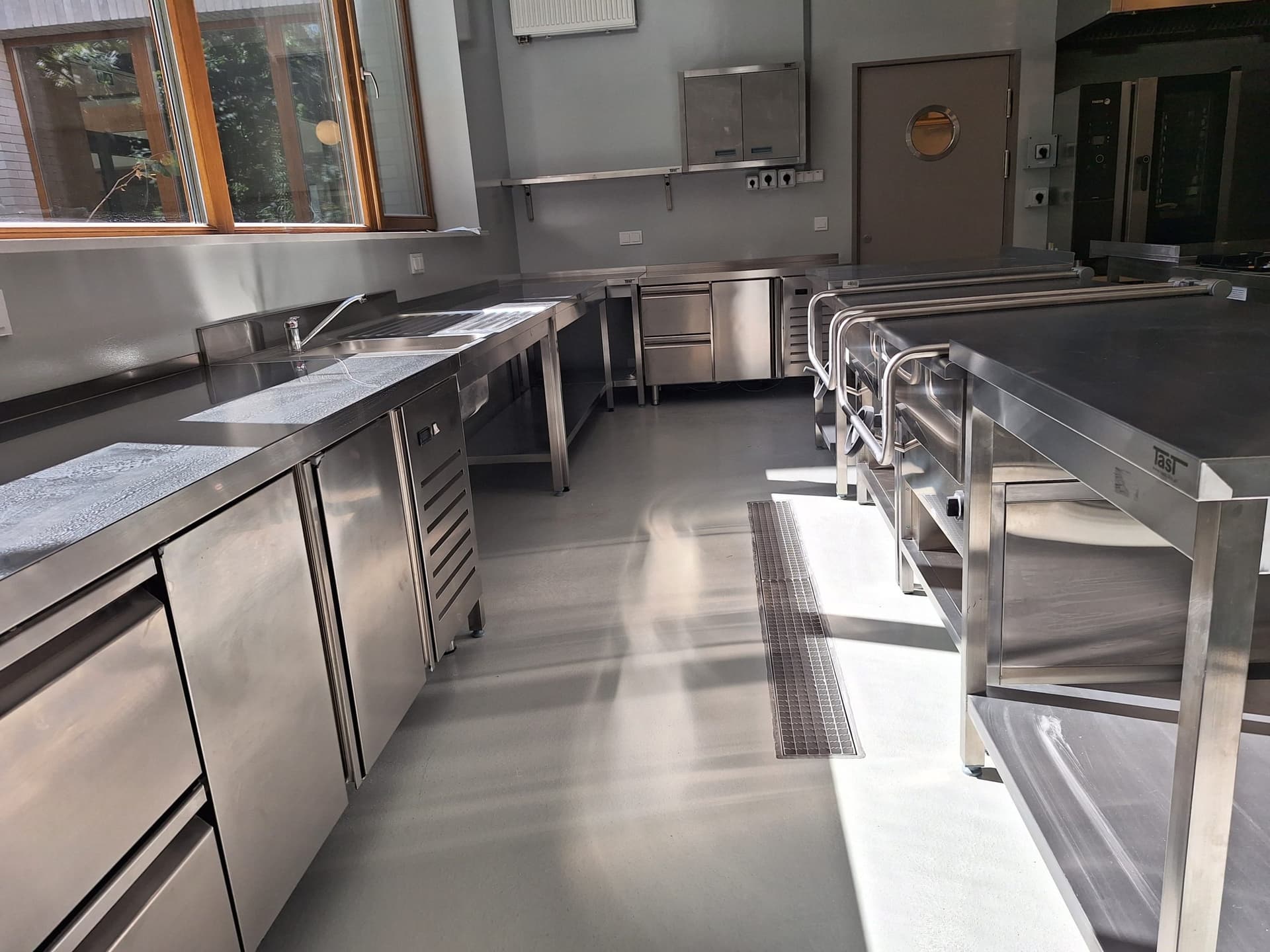 zdjęcie z sekcji Zaplecze kuchenne Szkoły Podstawowej nr 406 w Warszawie